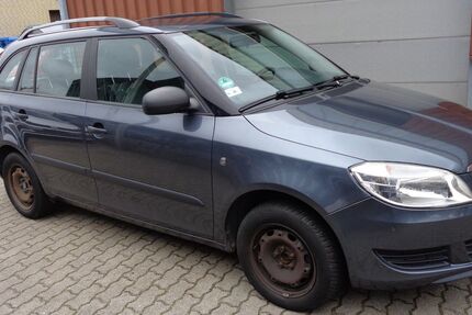 Skoda Fabia 147.870 km 2.450 &euro; Hamburg 22399