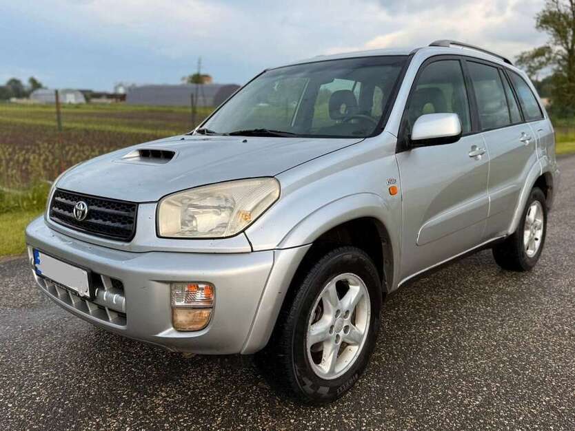 RAV 4
