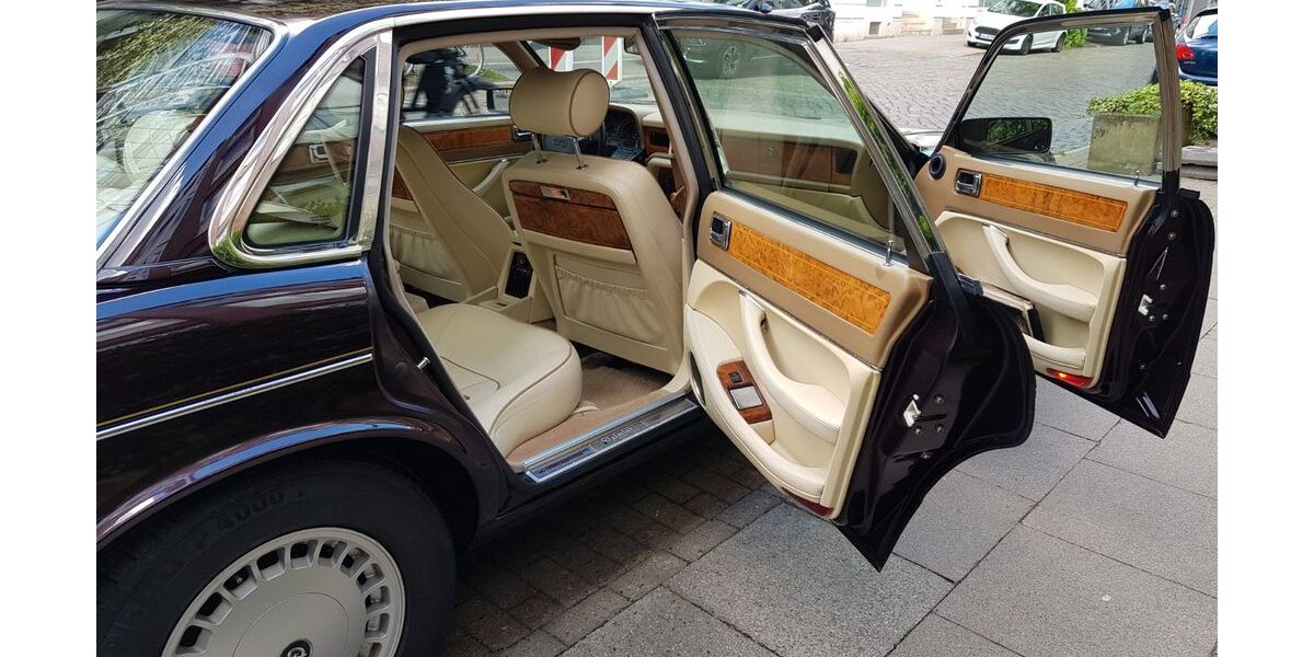 Jaguar Daimler 60.500 km 22.800 &euro; Hamburg 20144