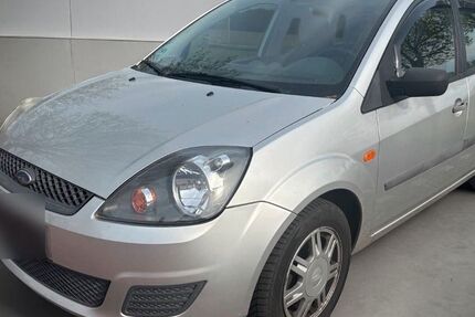 Ford Fiesta 188.000 km 1.750 &euro; Hamburg 22288