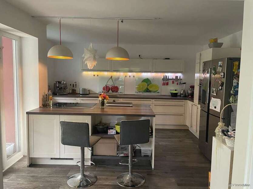 Haus zum Kaufen in Prisdorf 697.000 € 255.03 m²