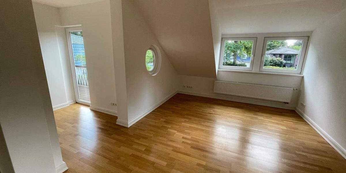 Mehrfamilienhaus, Wohnhaus Hamburg Volksdorf - 7 Zimmer, 247 m&sup2;, 3.100&euro; | Angebot:24812027