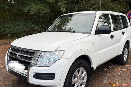 Mitsubishi Pajero 147.000 km 21.990 &euro; Hamburg 22523