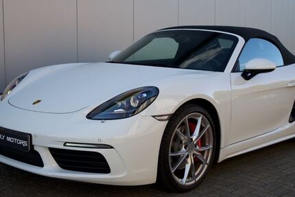 Porsche Boxster 18.300 km 70.050 € Börnsen 21039