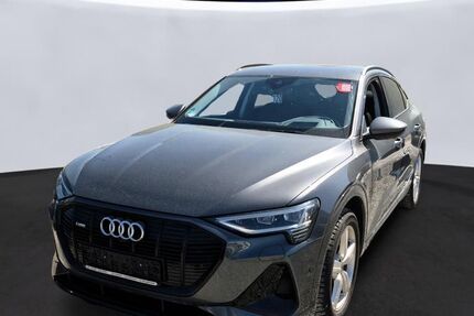 Audi e-tron 30.079 km 37.950 &euro; Hamburg 22047