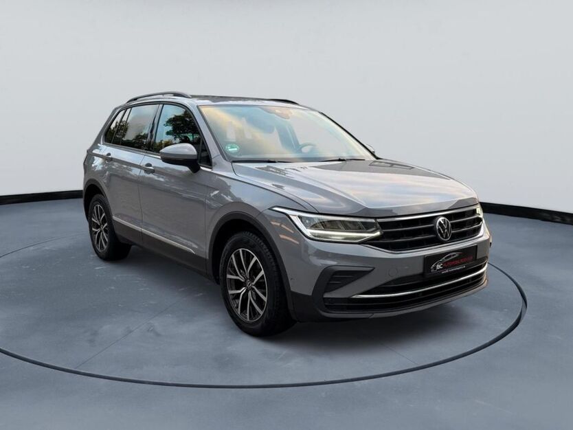VW Tiguan 27.369 km 26.980 € Ahrensburg 22926