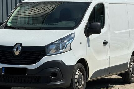 Renault Trafic 208.000 km 7.199 € Hamburg 20539