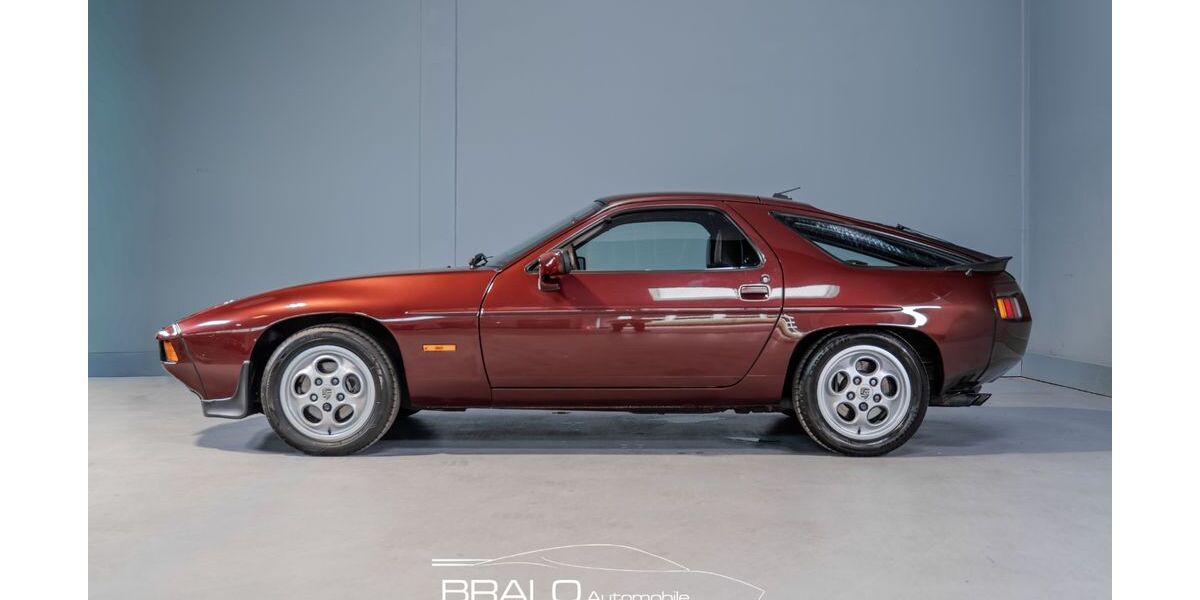 Porsche 928 84.850 km 38.928 &euro; Hamburg 22339
