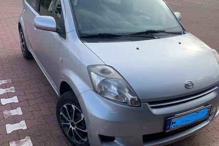Daihatsu Sirion 155.000 km 2.200 € Hamburg 20038
