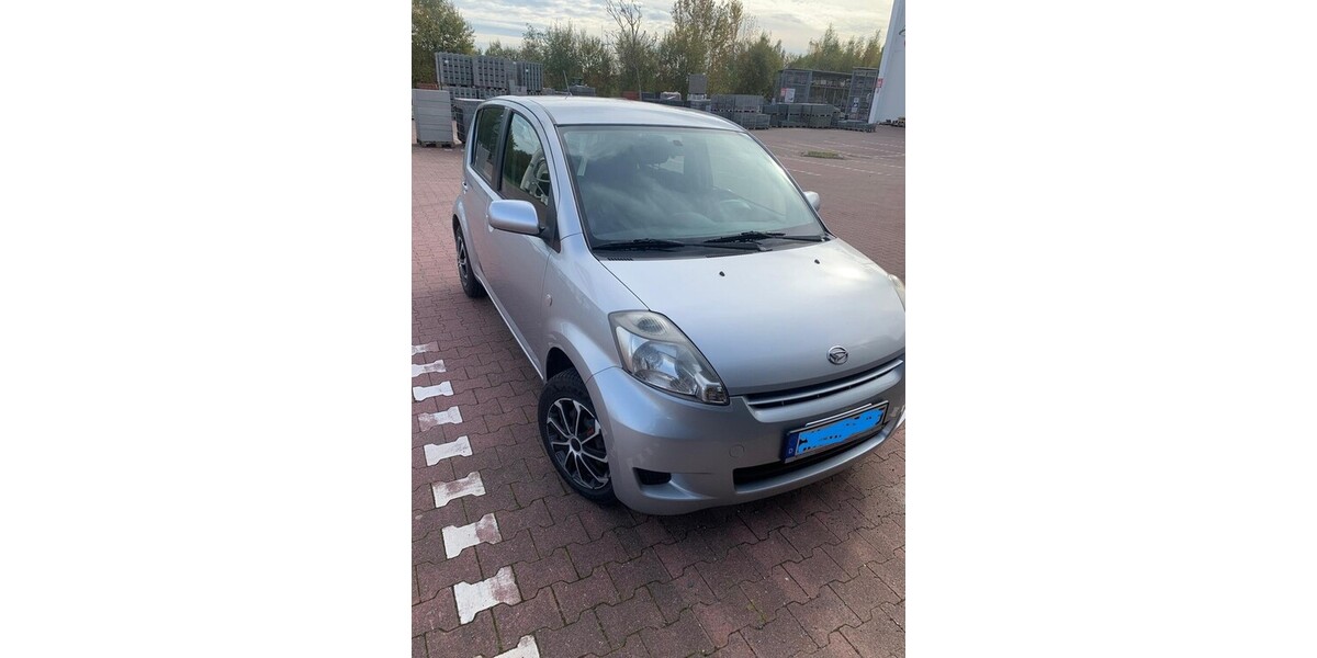 Daihatsu Sirion 155.000 km 2.200 € Hamburg 20038