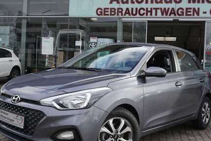 Hyundai i20 4.422 km 12.900 € Hamburg 22043