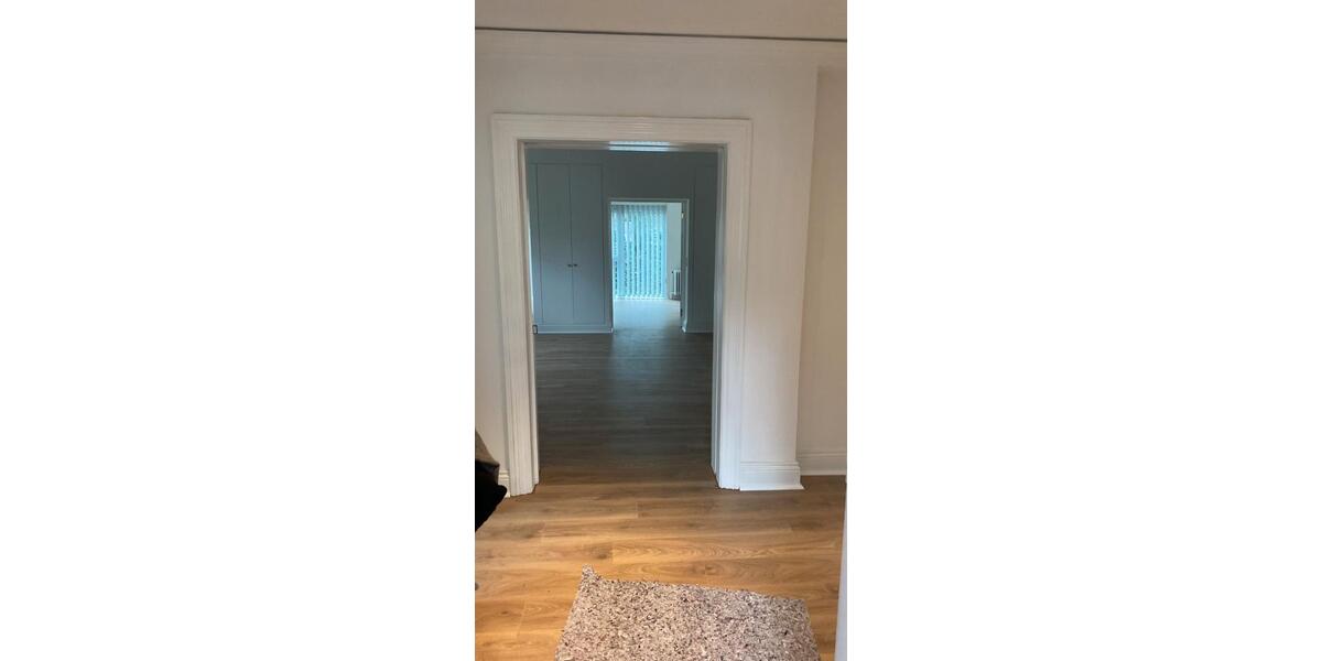 Erdgeschoßwohnung Hamburg Wandsbek - 4 Zimmer, 130 m&sup2;, 2.300&euro; | Angebot:26227764