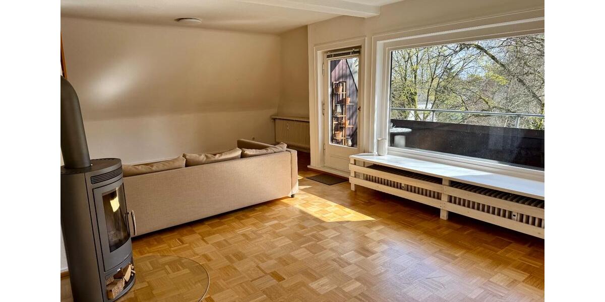 Dachgeschoßwohnung Hamburg Altona - 2.5 Zimmer, 89 m&sup2;, 1.300&euro; | Angebot:26123736