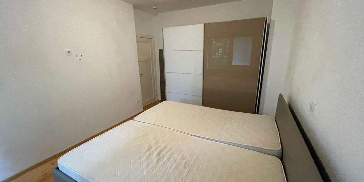 Einfamilienhaus Hamburg Barmbek-Nord - 2 Zimmer, 269.000&euro; | Angebot:25715303