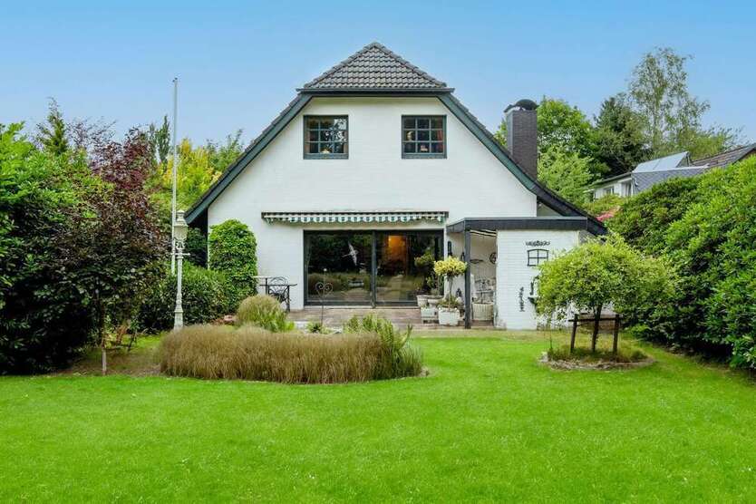 Haus zum Kaufen in Hamburg 900.000 € 181 m²