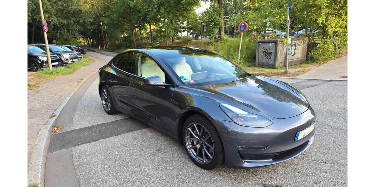 Tesla Model 3 62.265 km 33.700 &euro; Hamburg 21031