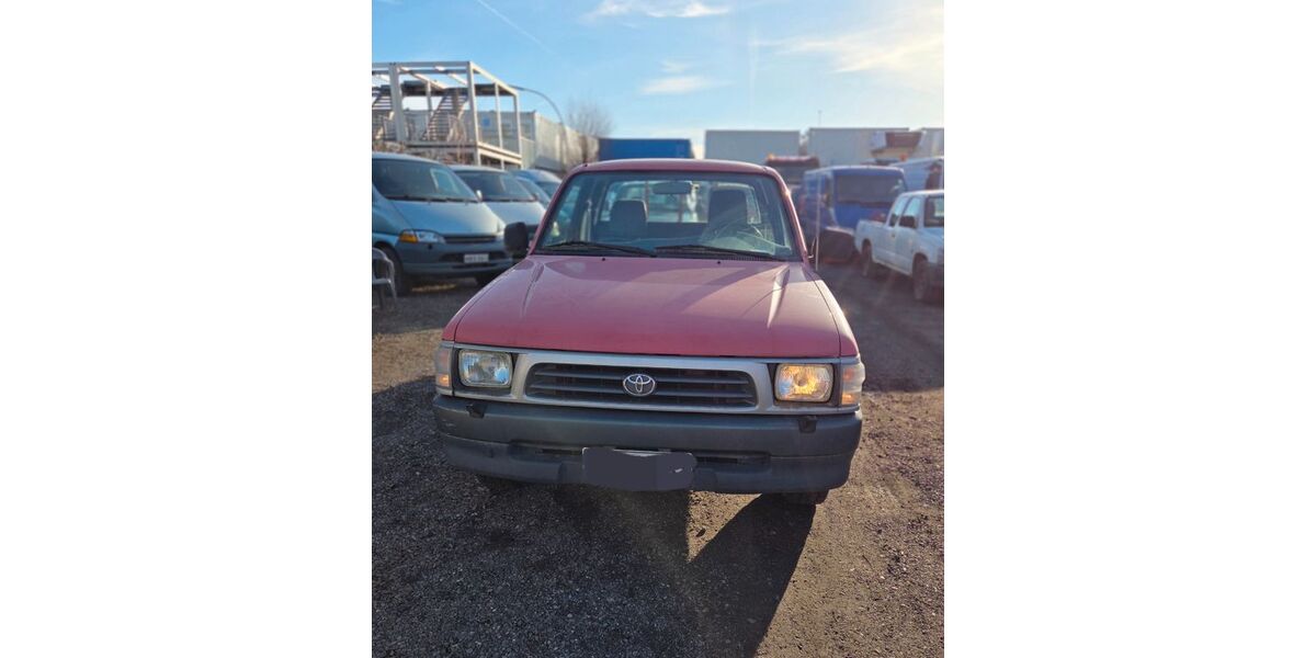 Toyota Hilux 136.000 km 3.900 &euro; Hamburg 22113