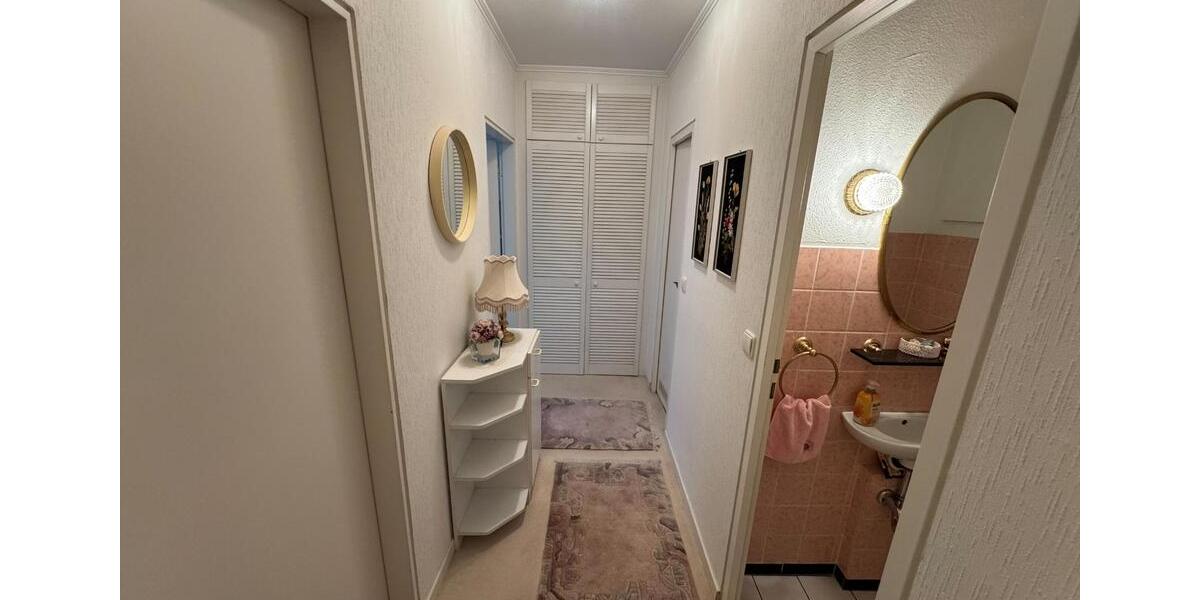 Schöne 3 Zimmer Wohnung+Tiefgaragenstellplatz in zentraler Lage 3 zimmer