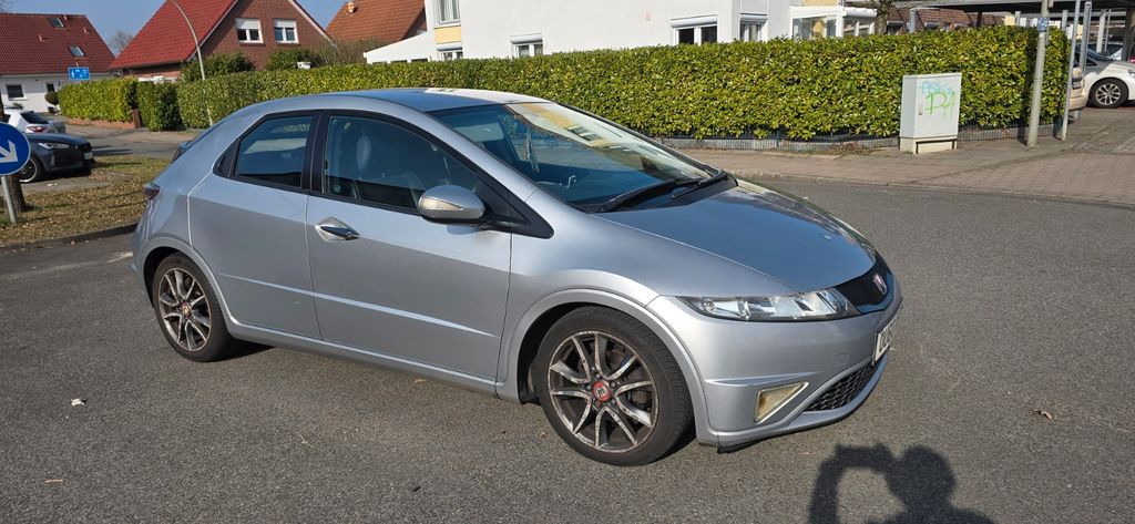 Honda Civic 178.500 km 2.750 &euro; Hamburg 21031