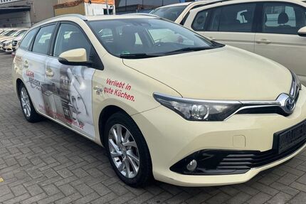 Toyota Auris 429.800 km 6.900 &euro; Hamburg 20537