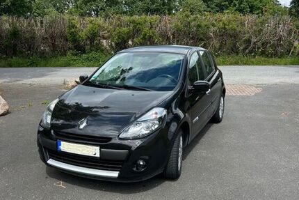 Renault Clio 106.300 km 4.350 &euro; Halstenbek 25469