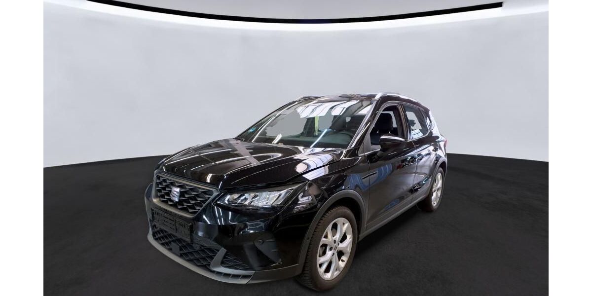 Seat Arona 23.615 km 22.445 &euro; Uetersen bei Hamburg 25436