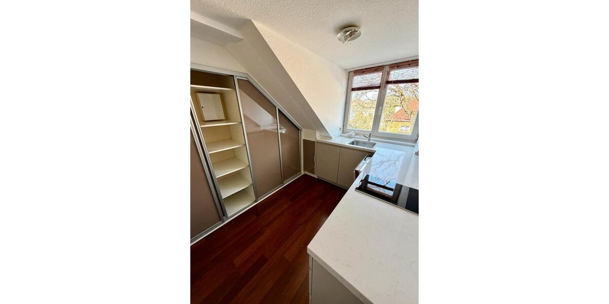 Dachgeschoßwohnung Hamburg Altona - 3 Zimmer, 70 m&sup2;, 1.246&euro; | Angebot:25406483