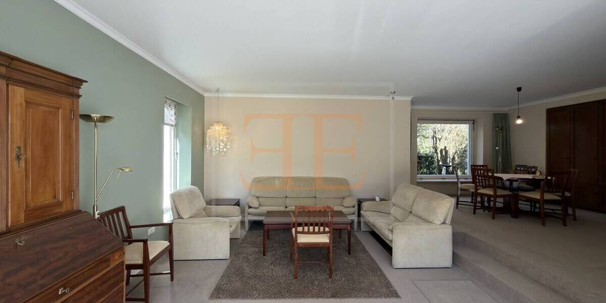 Charakterstarkes Architektenhaus mit Wellnessbereich und Indoor-Pool in Hamburg-Volksdorf - Einfamilienhaus Hamburg / Volksdorf Volksdorf | Angebot:26230730