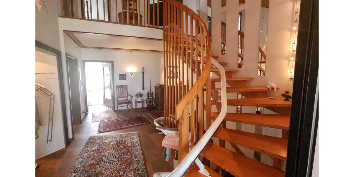 2 Generationen-Haus 806 qm² Wfl 280 qm² = 3.393 €qm² 8 zimmer