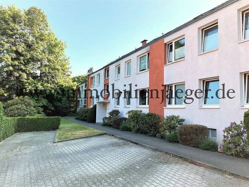 Zentrales Garstedt zw. Meyers-Mühle und EKZ Herold-Center - DachWohnung mit EBK - Sitzbadewanne