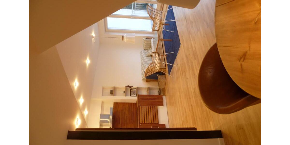 Dachgeschoßwohnung Hamburg Bahrenfeld - 2.5 Zimmer, 82 m&sup2;, 1.150&euro; | Angebot:26279207