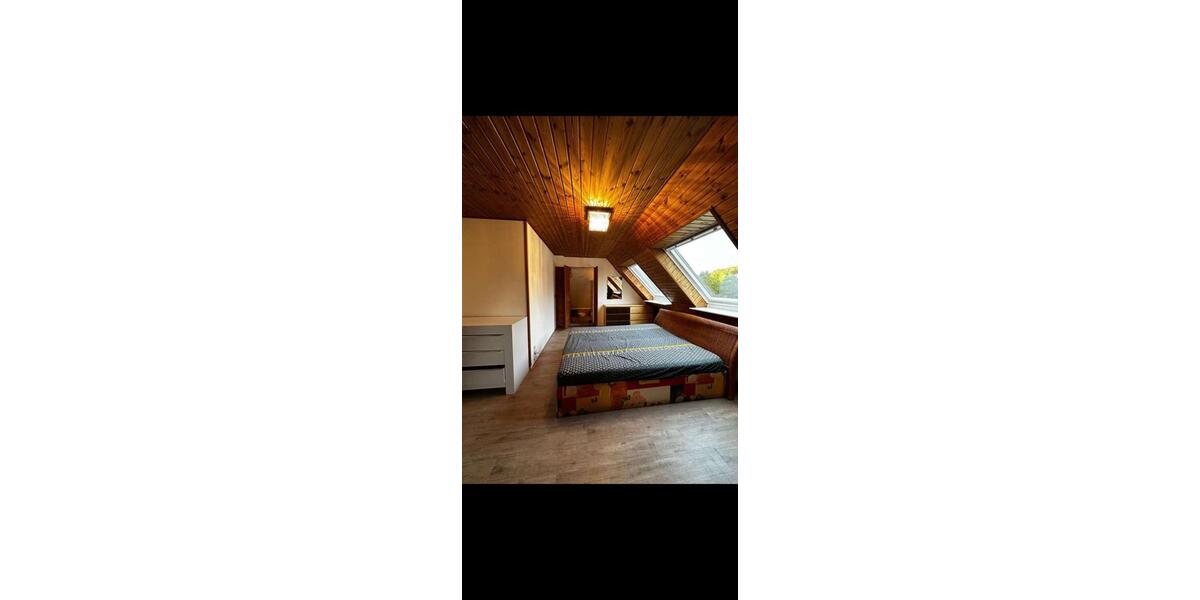 Dachgeschoßwohnung Reinbek - 2 Zimmer, 60 m&sup2;, 1.200&euro; | Angebot:26351918