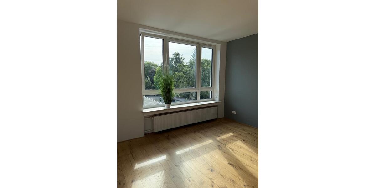 Eigentumswohnung, 3,5 Zimmer, 92qm, 2.OG, Topsaniert, von Privat 3.5 zimmer