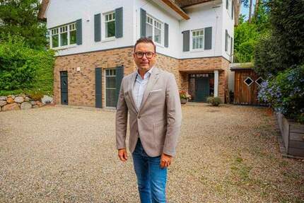 Exklusives Reetdachhaus in bester Lage von Buchholz i.d.N. - Architektenhaus mit Blick ins Grüne! 5 zimmer