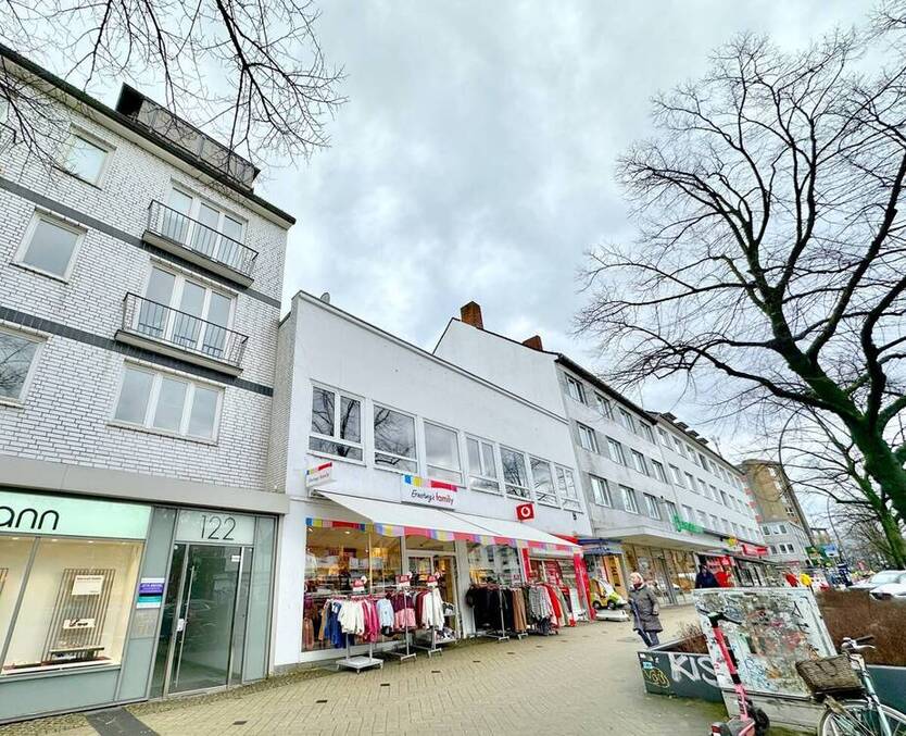 Attraktive Büro-Praxis-Ladenfläche im 1. OG in bester Lauflage
