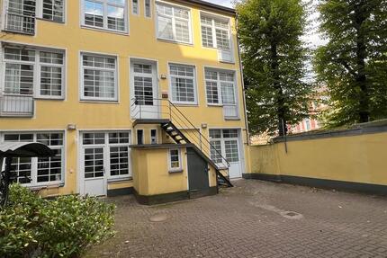 Arbeitsplatz in offenem Loft-Atelier zimmer