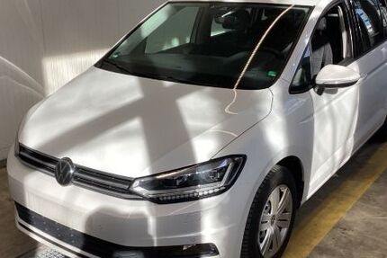 VW Touran 58.757 km 31.888 &euro; Hamburg 22761