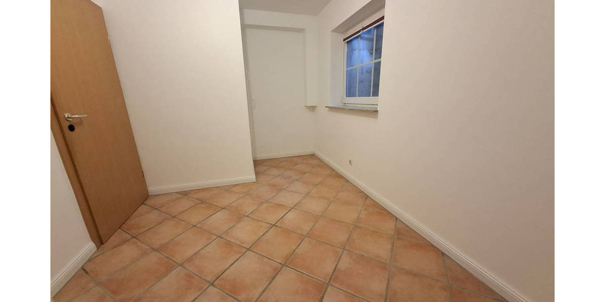 Etagenwohnung Hamburg Rahlstedt - 2 Zimmer, 86 m&sup2;, 949&euro; | Angebot:26218020