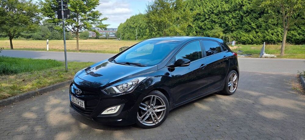 i30