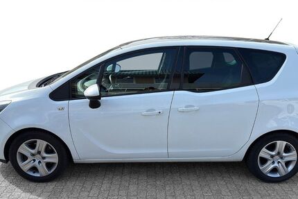 Opel Meriva 115.000 km 5.990 € Bargteheide 22941