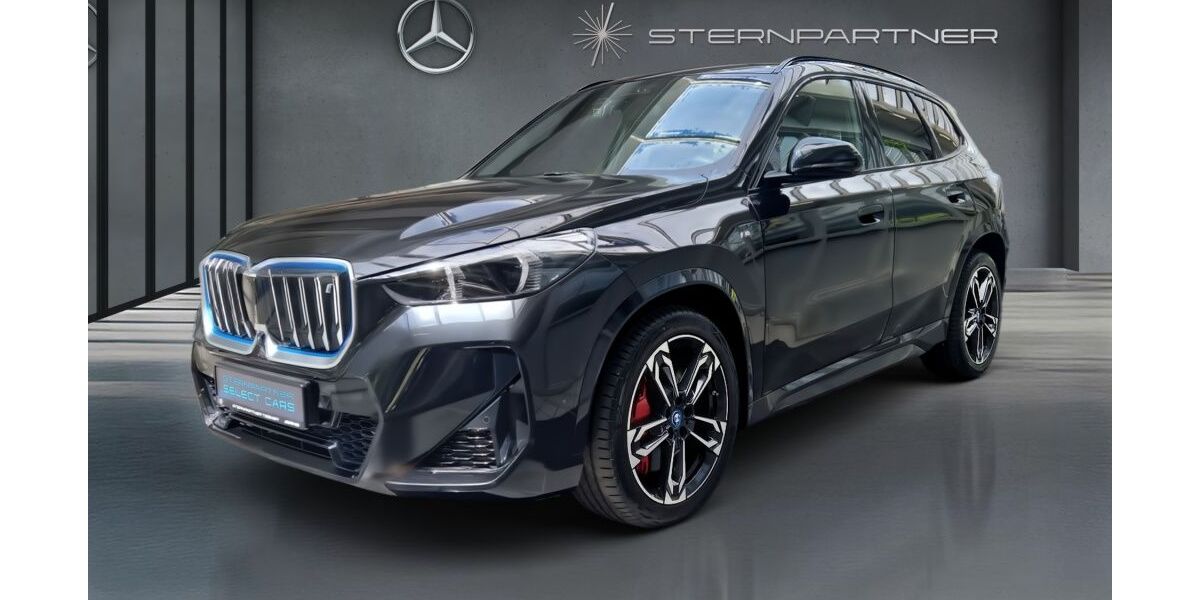 BMW iX1 15.500 km 46.890 &euro; Buxtehude 21614