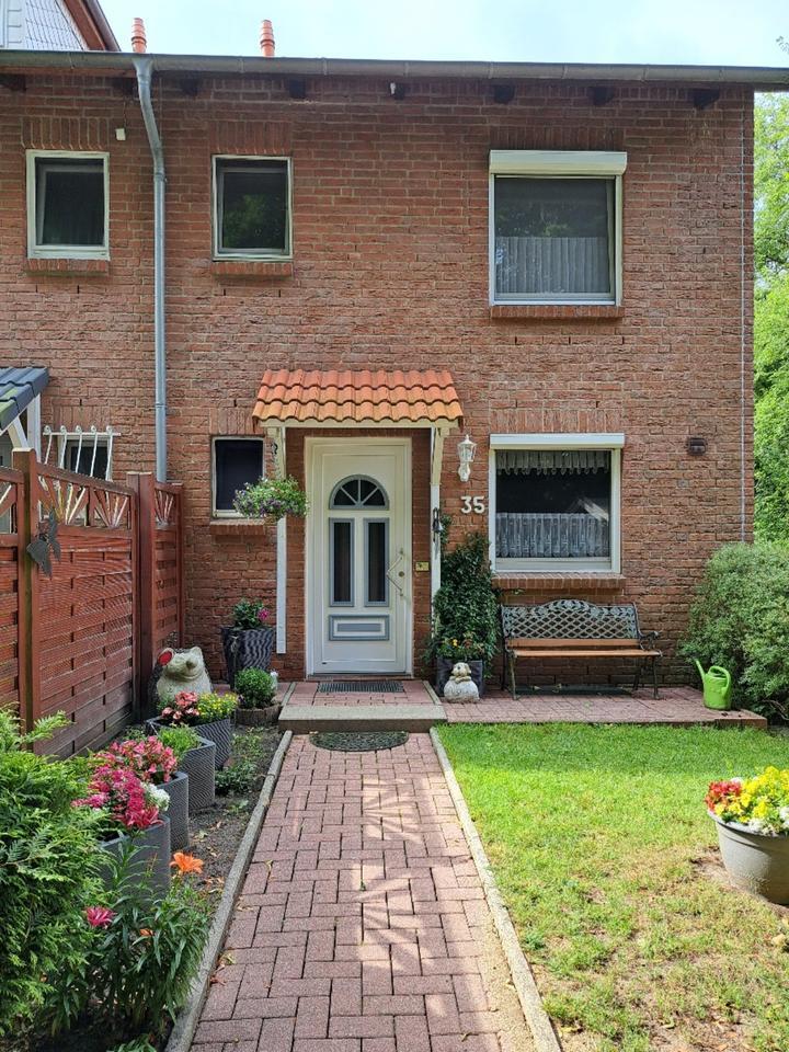 Familienfreundliches EndReihenhaus mit Blick in Grüne von Privat