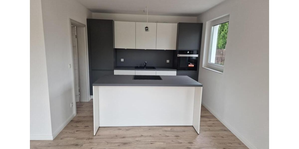 Doppelhaushälfte Pinneberg - 5 Zimmer, 170 m&sup2;, 2.125&euro; | Angebot:25353181