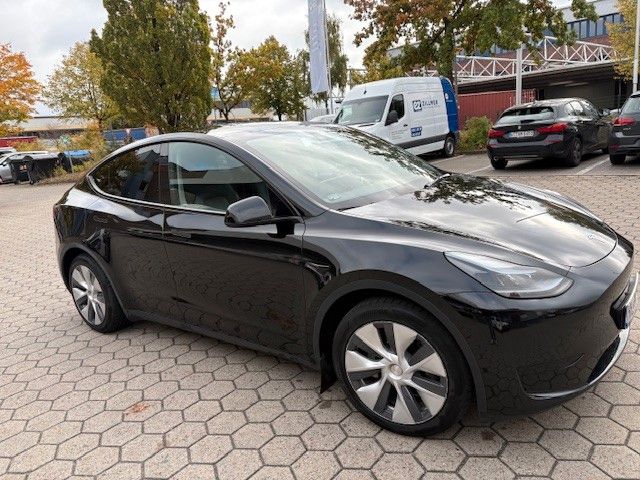 Tesla Model Y 111.000 km 27.800 € Hamburg 22525