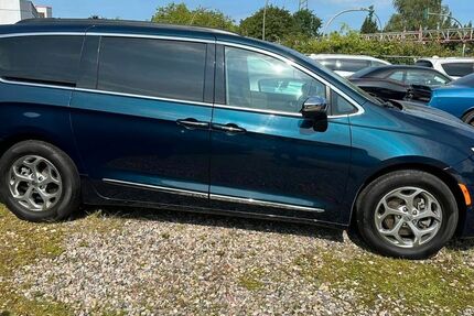 Chrysler Pacifica 79.000 km 39.999 € Hamburg 22309