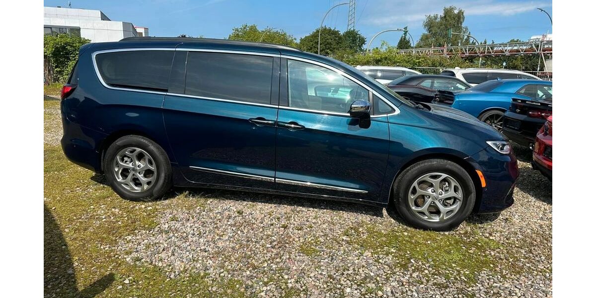 Chrysler Pacifica 79.000 km 39.999 &euro; Hamburg 22309