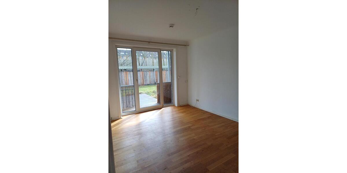 Hochparterre in Eilbek: Südterrasse, 3 Zimmer, Carport 3 zimmer