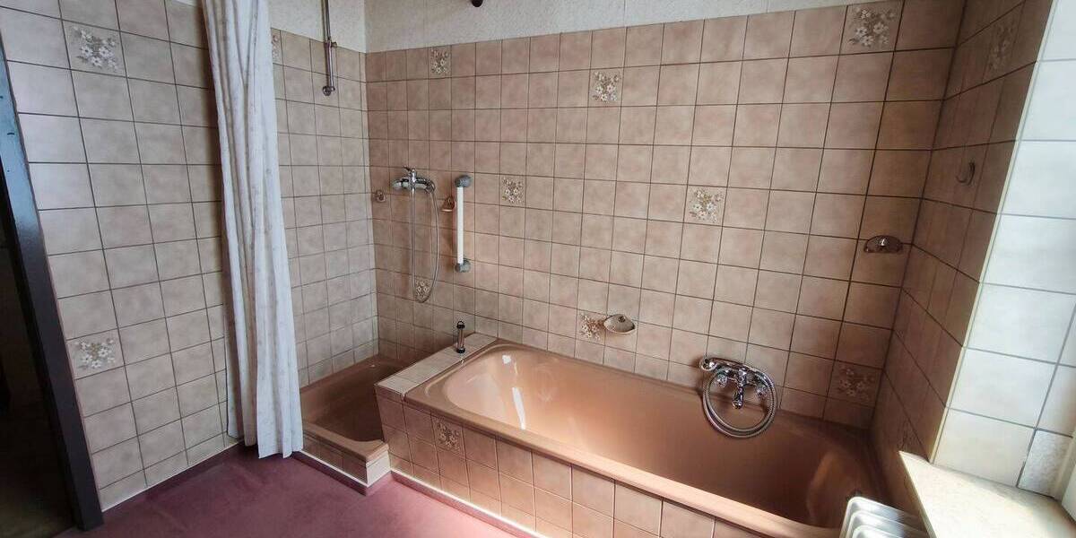 Mehrfamilienhaus, Wohnhaus Uetersen - 7 Zimmer, 153 m&sup2;, 299.000&euro; | Angebot:26160455