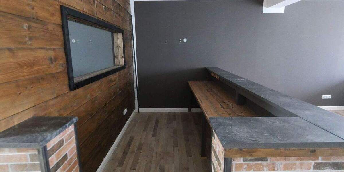 2 Monate Mietfrei - Große Fläche für Laden, Büro oder Praxis zimmer