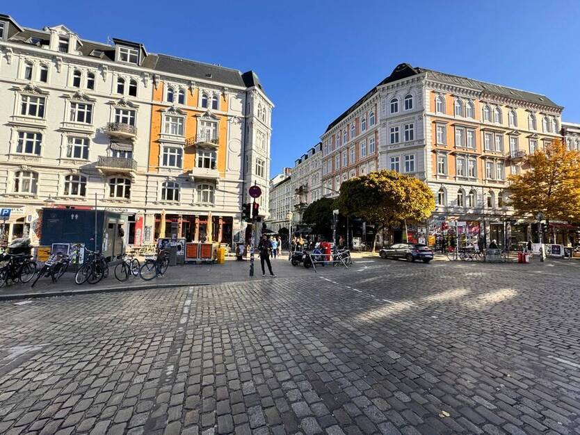IHR MODERNES UND RUHIGES FAMILIENDOMIZIL IM HERZEN DER SCHANZE